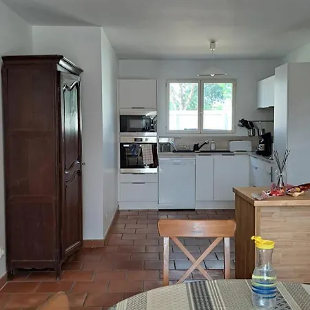 Villa Lumineuse A Avec Piscine Privee